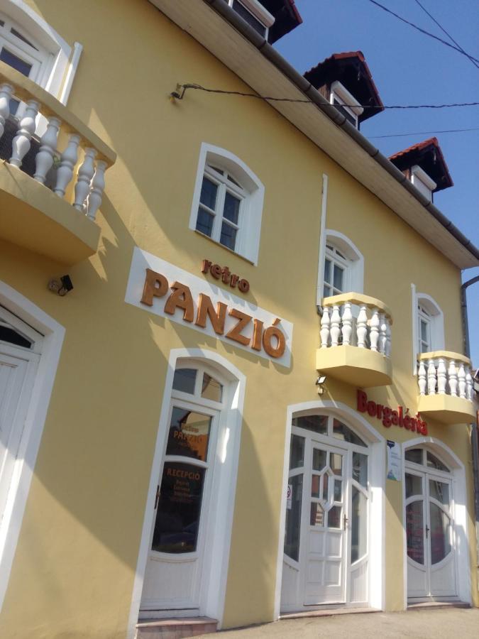 Retro Panzio Bed & Breakfast Pecs Exterior photo