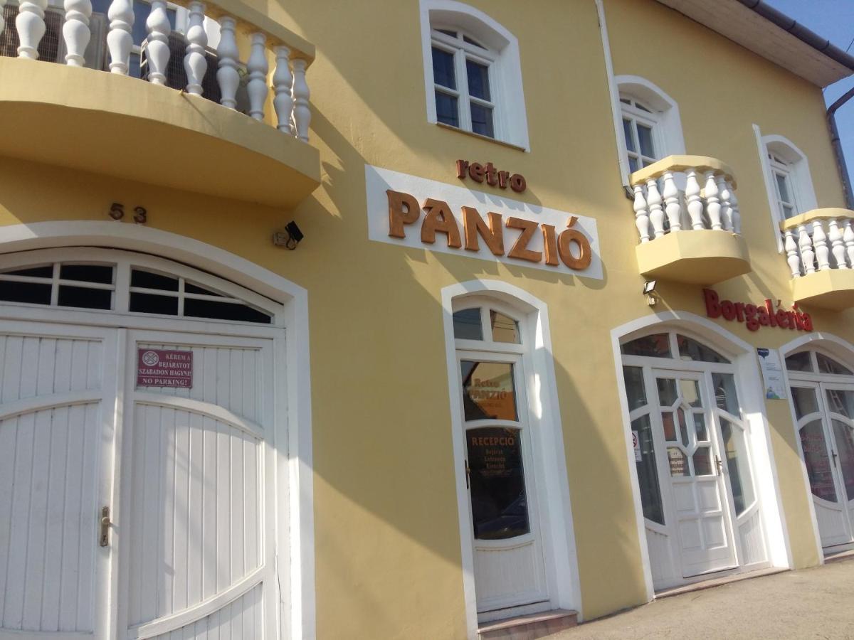 Retro Panzio Bed & Breakfast Pecs Exterior photo